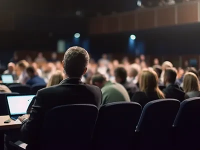La luce riflettente aggiunge punti salienti alle uniformi e rende gli student...
