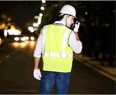 Produzione e utilizzo di tessuti riflettenti