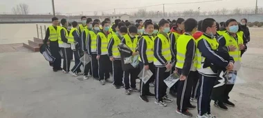 È sicuro essere visti indossando indumenti di sicurezza riflettenti