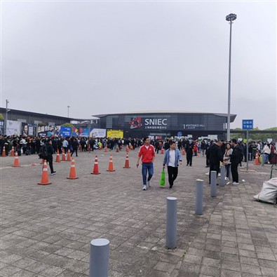 Metodi di manutenzione della maglietta riflettente ad asciugatura rapida